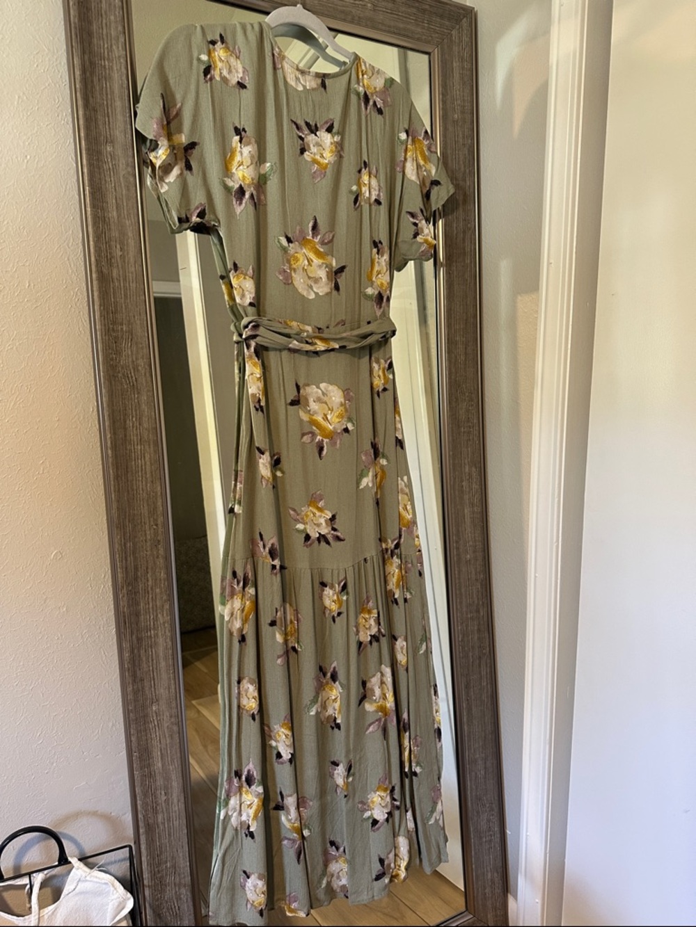 Hem & Thread Olive Green Floral Maxi Dress - Picture 5 of 6